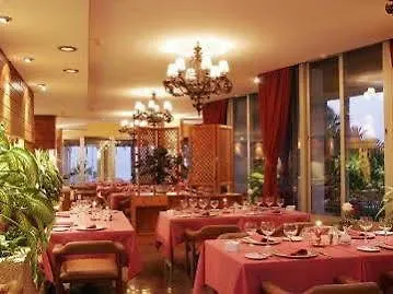 Апарт-отель Hotel Apartamentos Bajondillo Торремолинос
